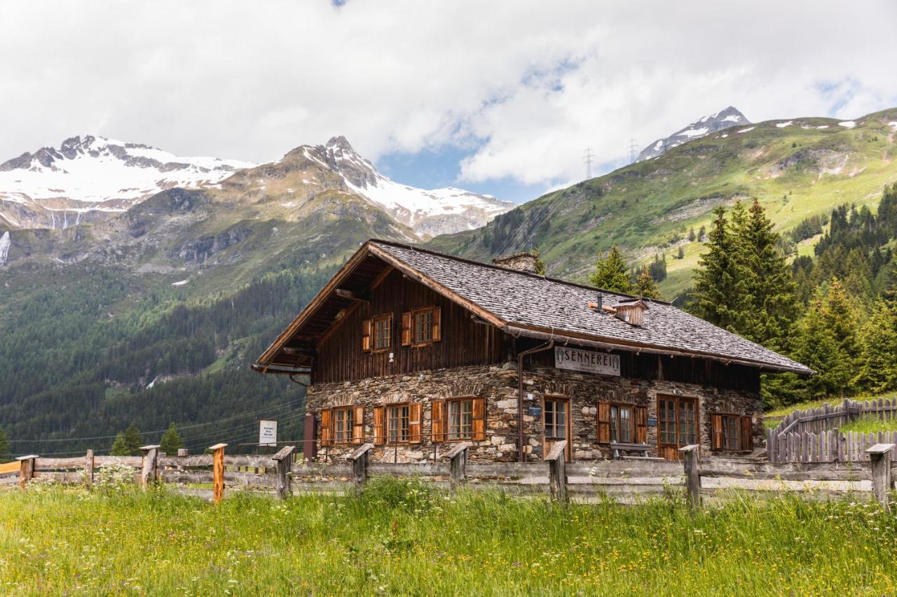 Gaestehaus Tauernhaus Matrei in Osttirol Bagian luar foto